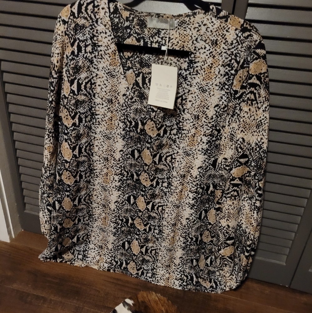 Chiffon snake vneck blouse bishop sleeve XL NWT